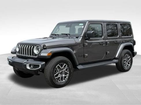 New 2026 Jeep Wrangler Unlimited Sahara AWD/4WD image 3