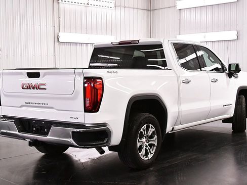 Used 2025 GMC Sierra 1500 SLT image 7
