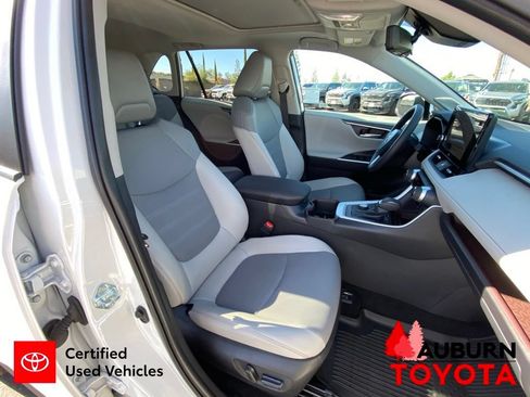 Certified 2025 Toyota RAV4 Limited w/ Advanced Technology Package AWD/4WD image 17