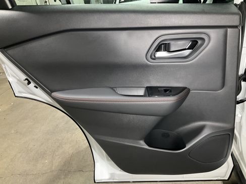 Used 2026 Nissan Rogue SV image 36