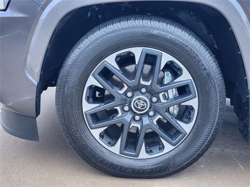 Used 2024 Toyota Sequoia Limited image 8