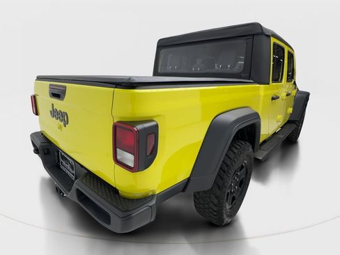 Used 2023 Jeep Gladiator Sport w/ Trailer Tow Package AWD/4WD image 7