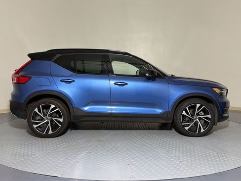 Used 2020 Volvo XC40 T5 R-Design AWD/4WD image 8