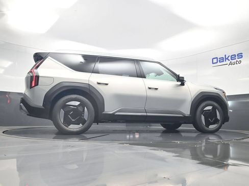 New 2026 Kia EV9 Wind AWD/4WD image 48
