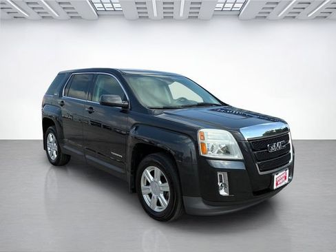 Used 2014 GMC Terrain SLE w/ LPO, Protection Package FWD image 2