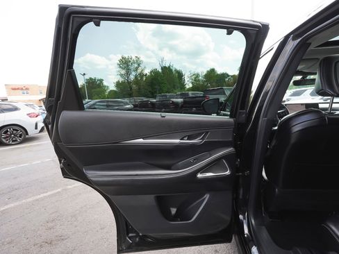 Used 2025 INFINITI QX60 Luxe AWD/4WD image 12