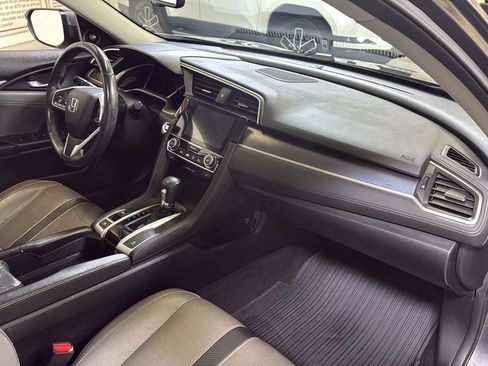 Used 2017 Honda Civic Touring image 16