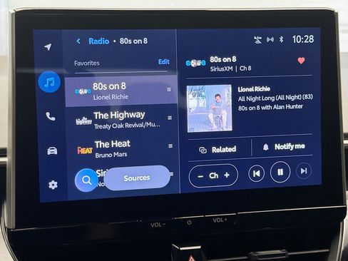 Used 2025 Toyota Corolla SE w/ SE Premium Package image 8