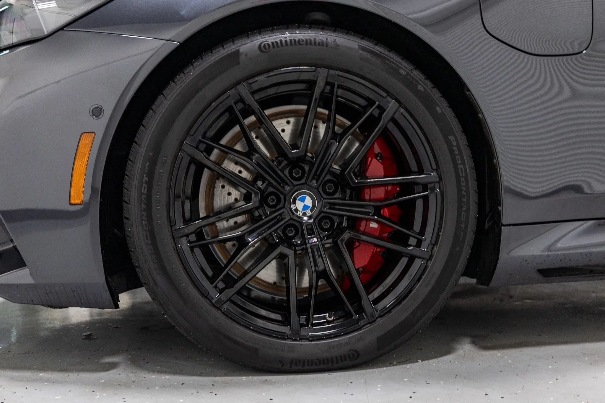 Used 2025 BMW M5 w/ Carbon Package AWD/4WD image 8