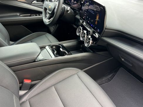 Used 2024 Chevrolet Blazer EV LT image 16