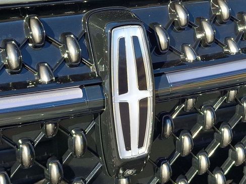 Used 2024 Lincoln Nautilus Reserve w/ Equipment Group 203A image 31