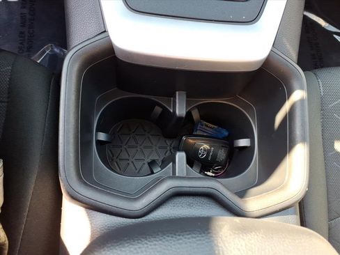 Used 2023 Toyota RAV4 XLE image 32