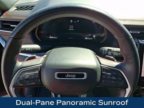 Used 2022 Jeep Grand Cherokee Trailhawk AWD/4WD image 4