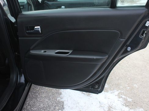 Used 2011 Ford Fusion SEL w/ 302A Rapid Spec Order Code image 35