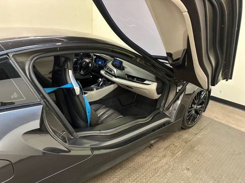 Used 2015 BMW i8 image 27