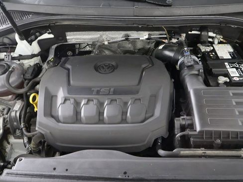 Used 2024 Volkswagen Tiguan SE R-Line image 22
