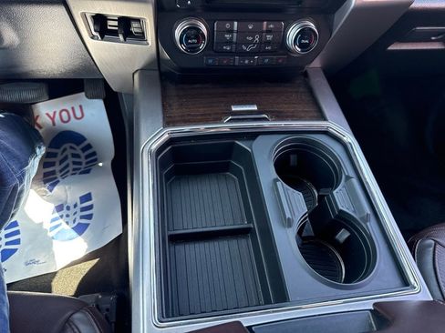 Certified 2017 Ford F350 Platinum w/ Platinum Ultimate Package AWD/4WD image 27
