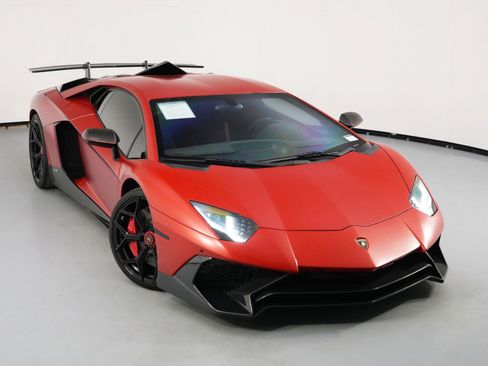 Used 2017 Lamborghini Aventador S image 55