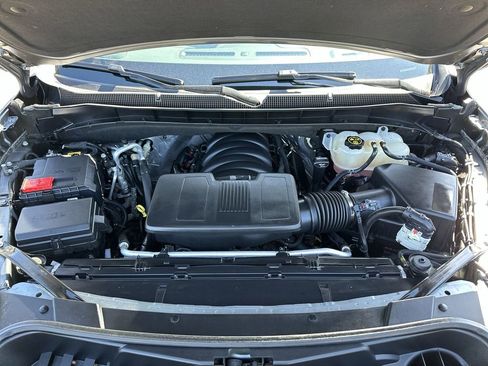 Used 2022 Chevrolet Tahoe Z71 w/ Z71 Off-Road Package image 38