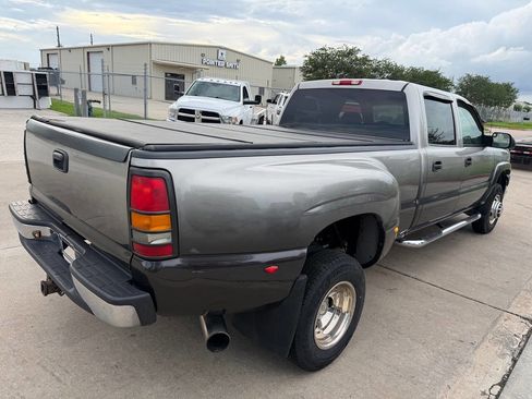 Used 2005 Chevrolet Silverado 3500 LT w/ Heavy-Duty Power Package AWD/4WD image 12