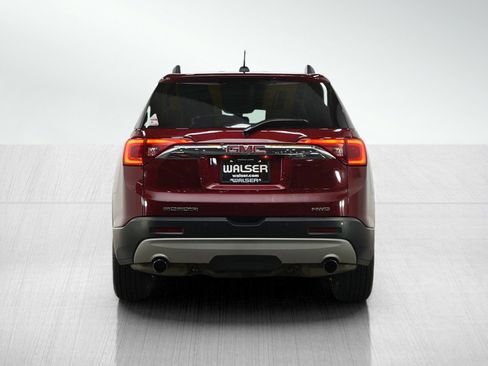 Used 2017 GMC Acadia SLT AWD/4WD image 4
