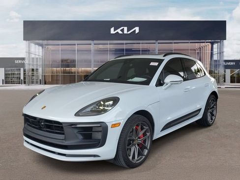 Used 2023 Porsche Macan GTS AWD/4WD image 3