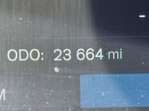 Used 2023 Volvo XC40 B5 Plus w/ Climate Package image 23