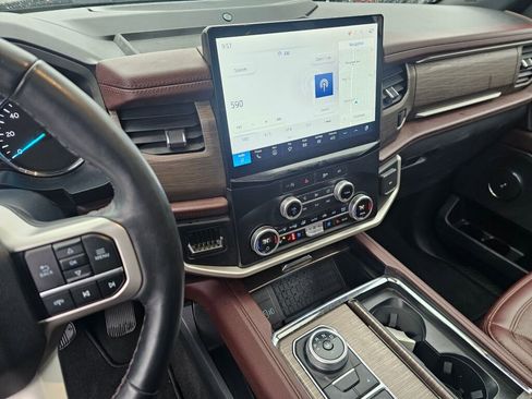 Used 2024 Ford Expedition Max Limited image 23