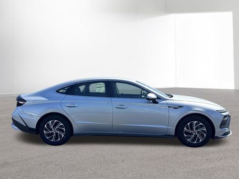 New 2026 Hyundai Sonata Blue FWD image 31