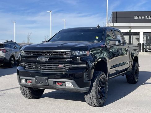 Used 2019 Chevrolet Silverado 1500 LT Trail Boss image 3