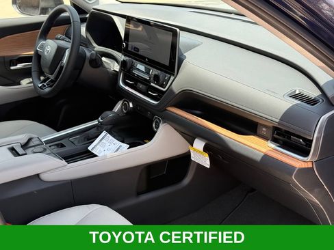 Certified 2026 Toyota Grand Highlander FWD image 28