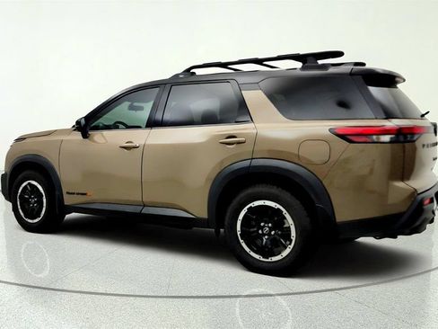 Used 2024 Nissan Pathfinder Rock Creek AWD/4WD image 7