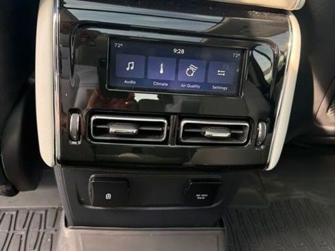 Used 2025 Lincoln Aviator 2WD image 21