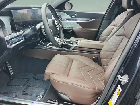 Certified 2024 BMW 740i image 32