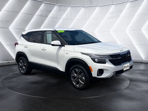 Used 2025 Kia Seltos LX AWD/4WD image 7