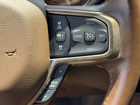 Used 2024 RAM 2500 Limited w/ Safety Group AWD/4WD image 23