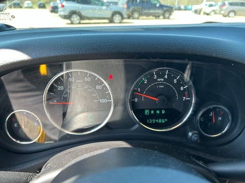 Used 2015 Jeep Wrangler Unlimited Sport w/ Quick Order Package 24S AWD/4WD image 21