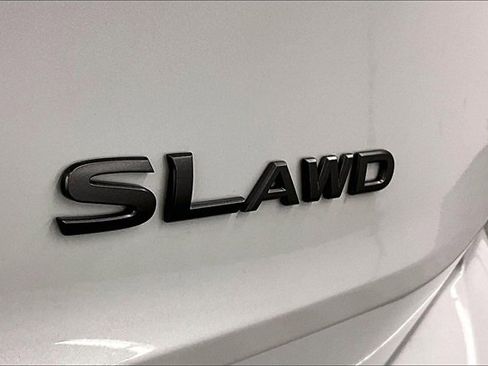 New 2025 Nissan Rogue SL w/ Tech Package image 18