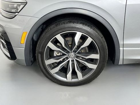 Used 2019 Volkswagen Tiguan SEL Premium R-Line w/ 3rd Row Seat Package AWD/4WD image 10