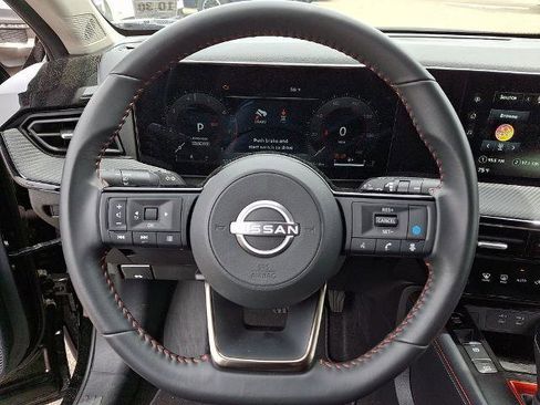 Certified 2025 Nissan Kicks SR AWD/4WD image 19