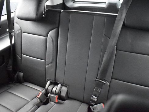 Used 2019 Chevrolet Suburban Premier image 31