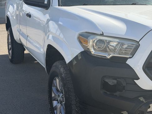Used 2017 Toyota Tacoma SR RWD image 21