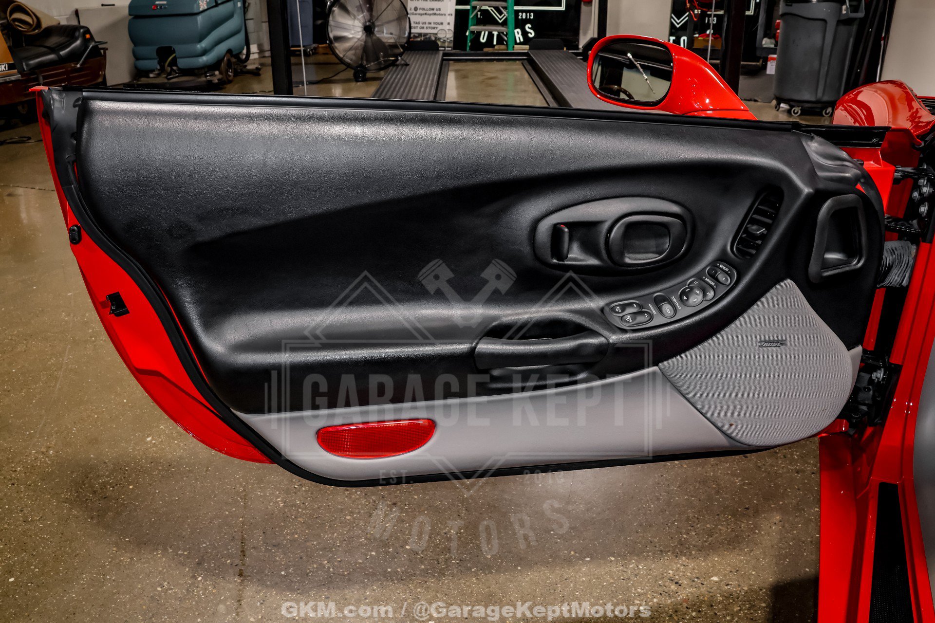 Used 1999 Chevrolet Corvette Convertible w/ Memory Pkg RWD image 98