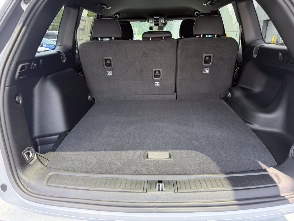 New 2026 Jeep Grand Cherokee 2WD image 18