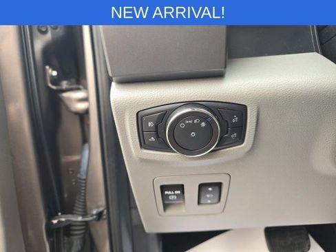 Used 2019 Ford F150 XLT w/ Equipment Group 302A Luxury AWD/4WD image 17
