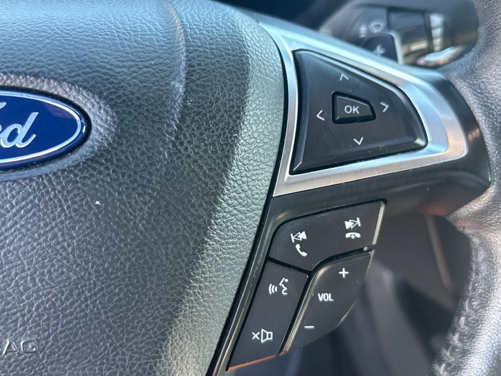 Used 2019 Ford Fusion Titanium AWD/4WD image 18