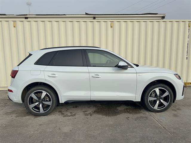 Used 2023 Audi Q5 2.0T Premium Plus w/ Premium Plus Package AWD/4WD image 2