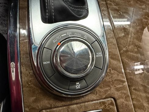 Used 2017 INFINITI QX80 4WD w/ Driver Assistance Package image 33