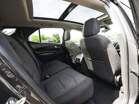 Used 2019 Chevrolet Equinox LT w/ Sun & Navigation Package AWD/4WD image 42