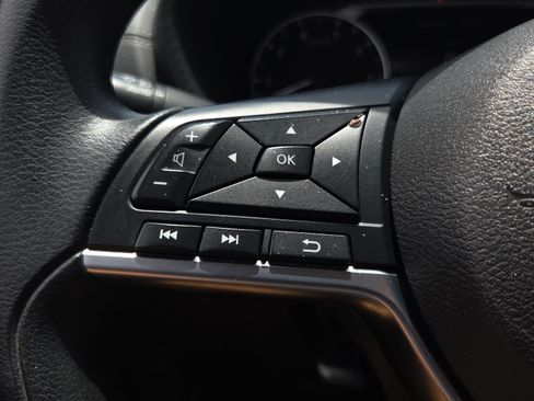 Used 2024 Nissan Sentra SV FWD image 31